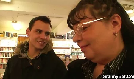 Tajlandia uroda dziewczyna masaż darmowe filmy erotyczne owłosione cipki pokoje małe olej