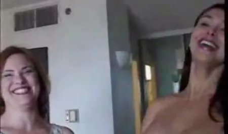 Lesbijki naturalne wielkie gole cipki darmowe filmy dupy